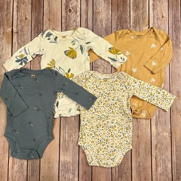 6 Month Girls Carters Onesies Bundle - Picture 1 of 11